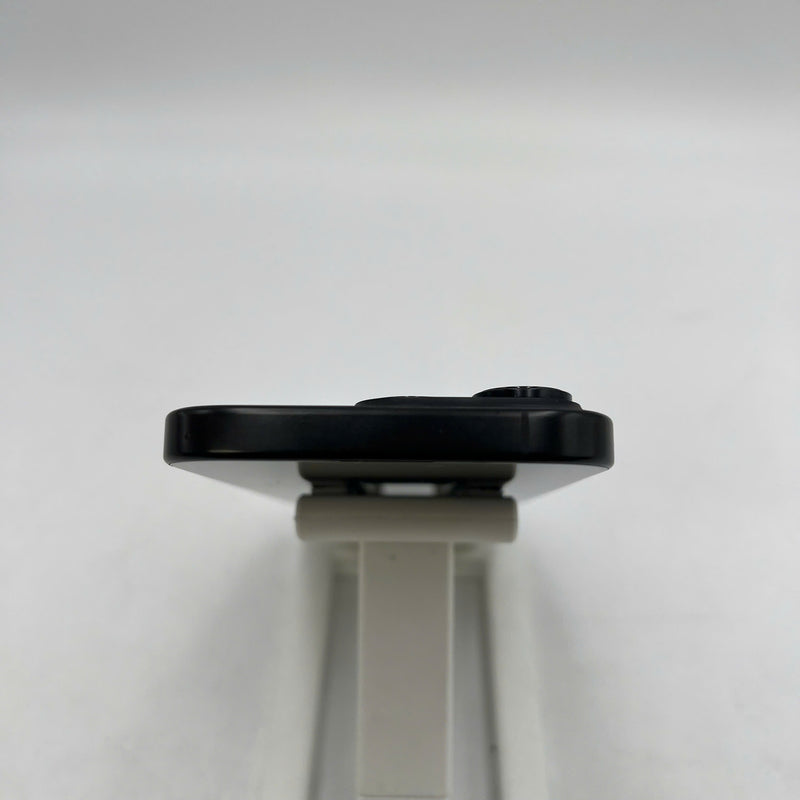 iPhone 16 Pro Max 256GB Đen 98% pin 100% Quốc tế từ SB (Không dùng sim SB - xước viền, xước viền cam) - HH5665