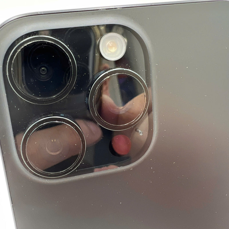 iPhone 16 Pro Max 256GB Đen 98% pin 100% Quốc tế từ SB (Không dùng sim SB - xước viền, xước viền cam) - HH5665