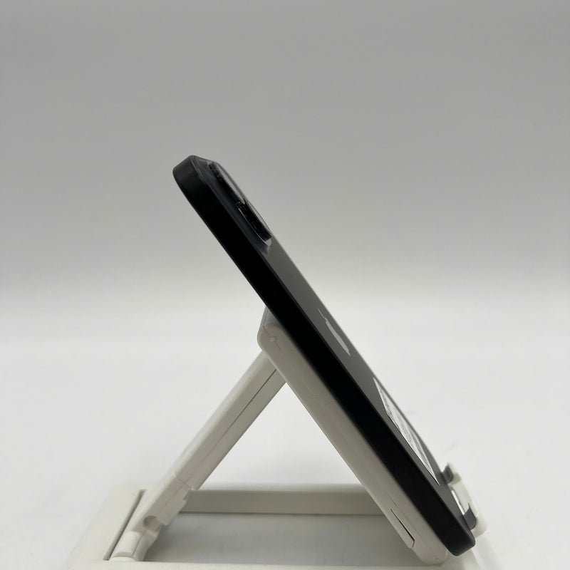 iPhone 15 128GB Đen 98% pin 93% Quốc tế Apple (xước viền, xước viền cam) - HH9237