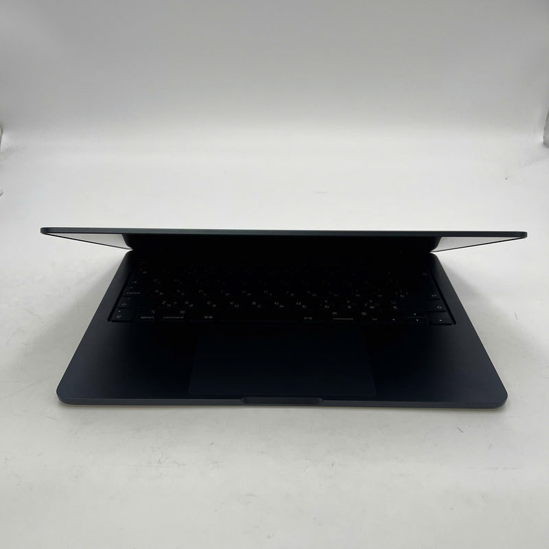 Macbook Air 2024 13.6in Đen Apple M3/ RAM 16GB/ SSD 512GB 99% pin 100% sạc 25 lần BPTN