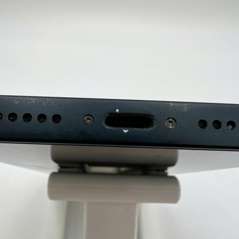 iPhone 13 128GB Đen 98% pin 100% Máy đã trả hết tiền mạng dùng như Quốc tế Apple (Đã thay pin, ám viền, xước viền, xước viền cam) - HH3970