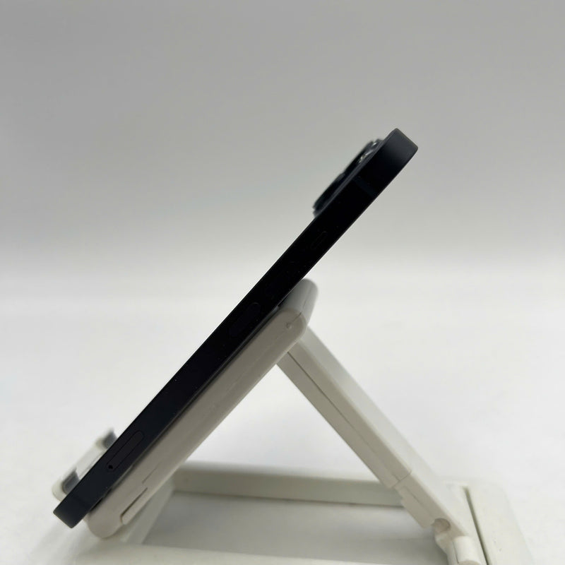 iPhone 14 256GB Đen 98% pin 100% Quốc tế Apple (Đã thay pin, ám viền, xước viền) - HH5745