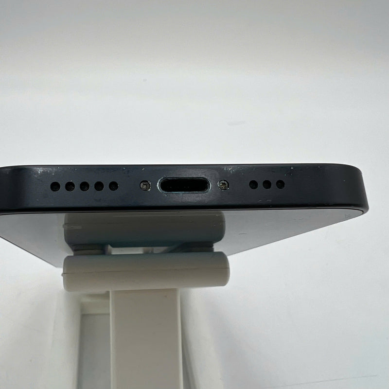 iPhone 14 256GB Đen 98% pin 100% Quốc tế Apple (Đã thay pin, ám viền, xước viền) - HH5745