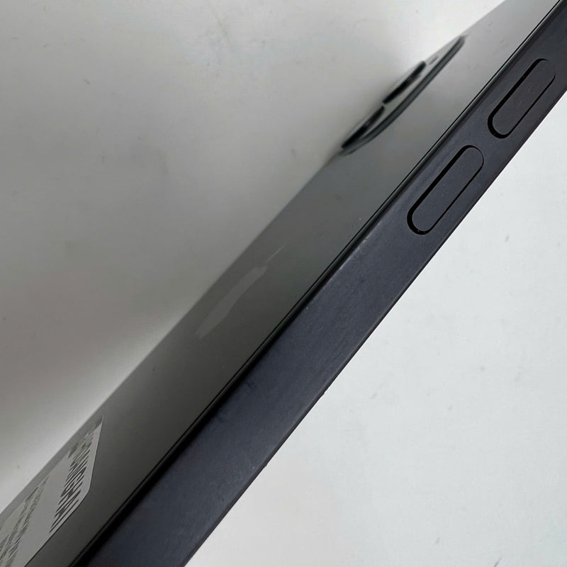 iPhone 12 128GB Đen 98% pin 100% Máy đã trả hết tiền mạng dùng như Quốc tế Apple (Đã thay pin, ám viền, xước viền cam) - HH7021