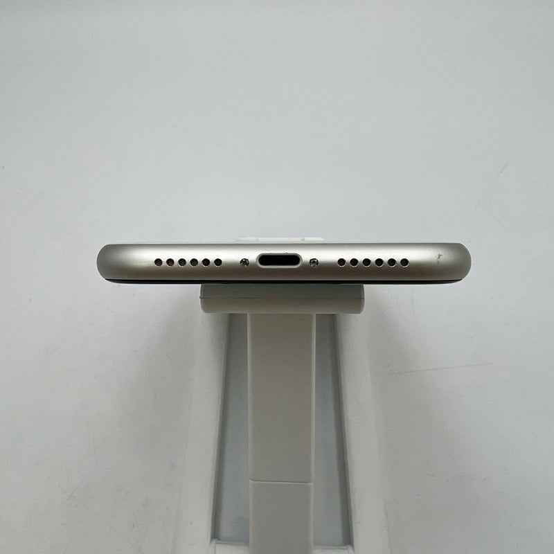 iPhone 11 128GB Trắng 98% pin 100% Máy đã trả hết tiền mạng dùng như Quốc tế Apple (Đã thay pin, đốm 1x, móp viền) - HH6560