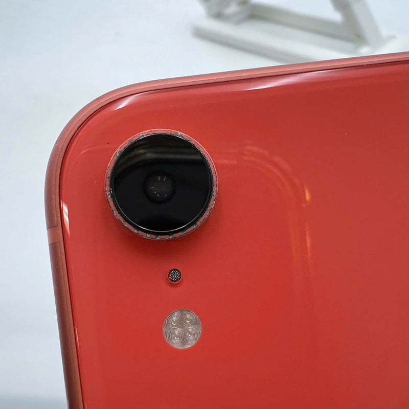 iPhone Xr 64GB Cam 98% pin 100% Máy đã trả hết tiền mạng dùng như Quốc tế Apple (Đã thay pin, viền xước, viền cam xước, đốm 1x) - HH4310