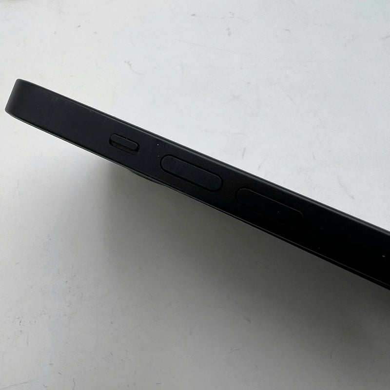 iPhone 14 256GB Đen 98% pin 100% Máy đã trả hết tiền mạng dùng như Quốc tế Apple (Đã thay pin, xước viền) - HH0838