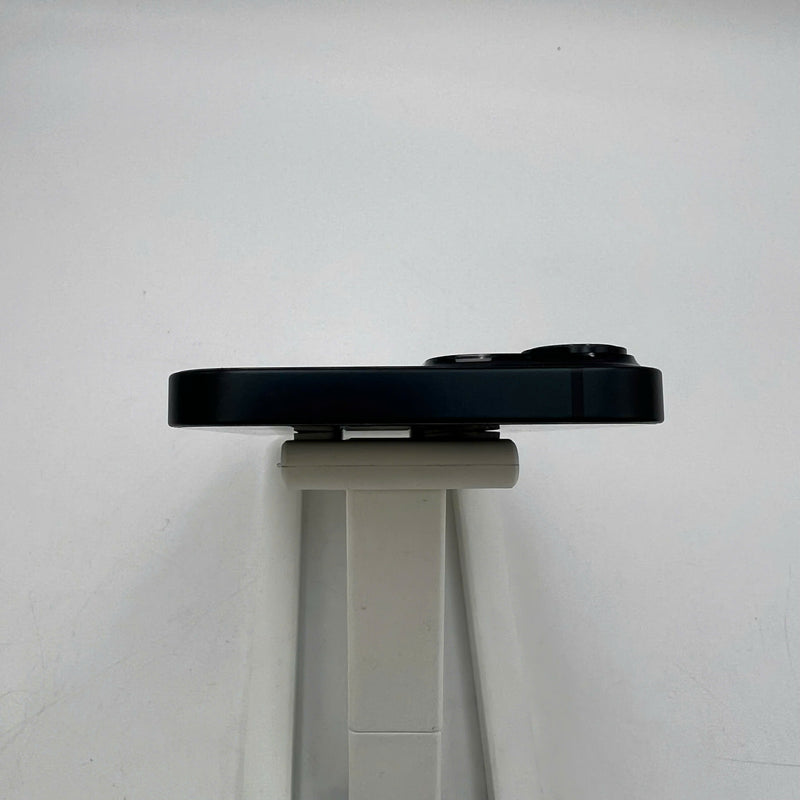 iPhone 14 256GB Đen 98% pin 100% Máy đã trả hết tiền mạng dùng như Quốc tế Apple (Đã thay pin, xước viền) - HH0838