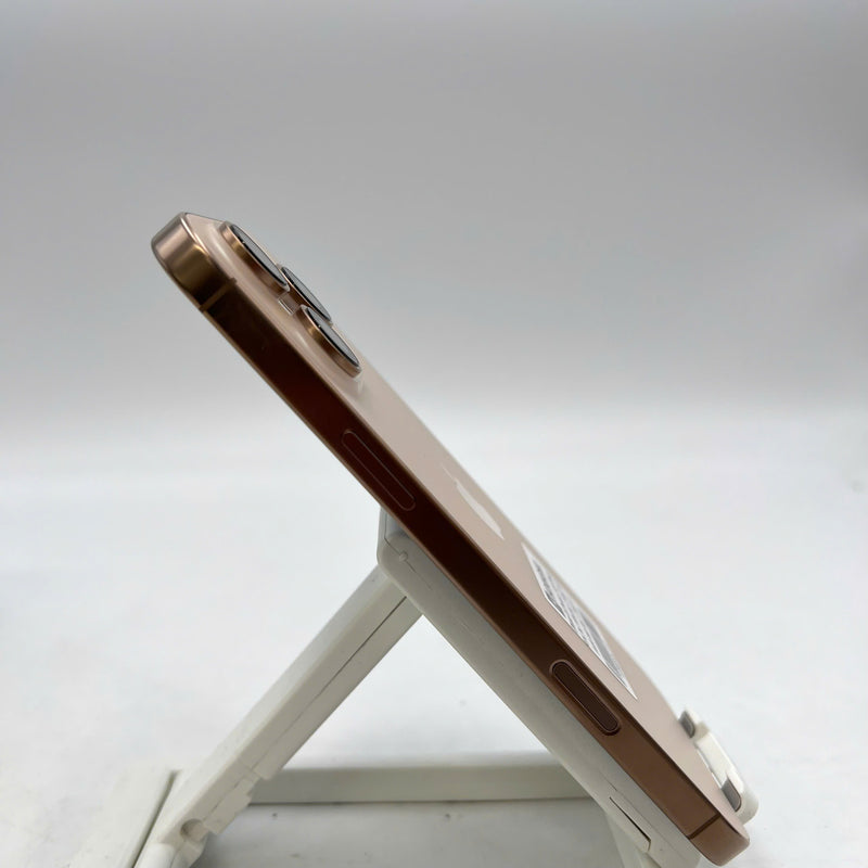 iPhone 16 Pro Max 512GB Vàng Sa Mạc 98% pin 100% Quốc tế Apple (sạc 12 lần, xước màn nhẹ) - HH1397