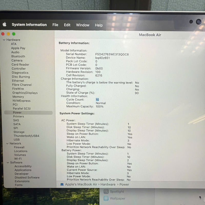 Macbook Air 2024 13.6in Trắng Apple M3/ RAM 8GB/ SSD 512GB 99% pin 100% sạc 11 lần BPTN