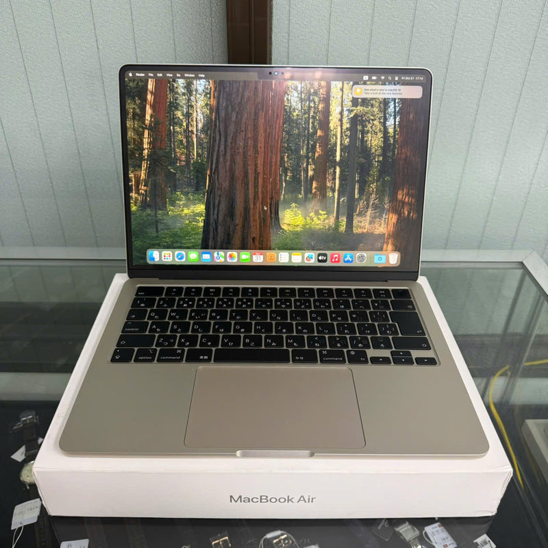 Macbook Air 2024 13.6in Trắng Apple M3/ RAM 8GB/ SSD 512GB 99% pin 100% sạc 11 lần BPTN