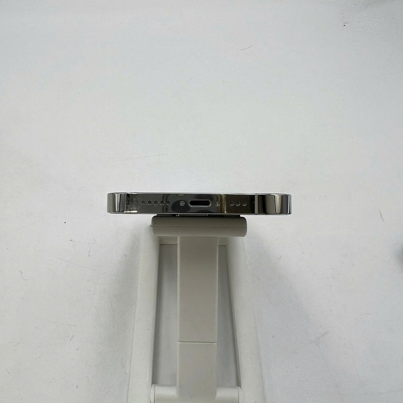 iPhone 14 Pro 256GB Trắng 98% pin 100% Quốc tế từ DCM (Không dùng sim DCM - Đã thay pin, đốm 3x, màn xước, viền cam xước) - HH6028