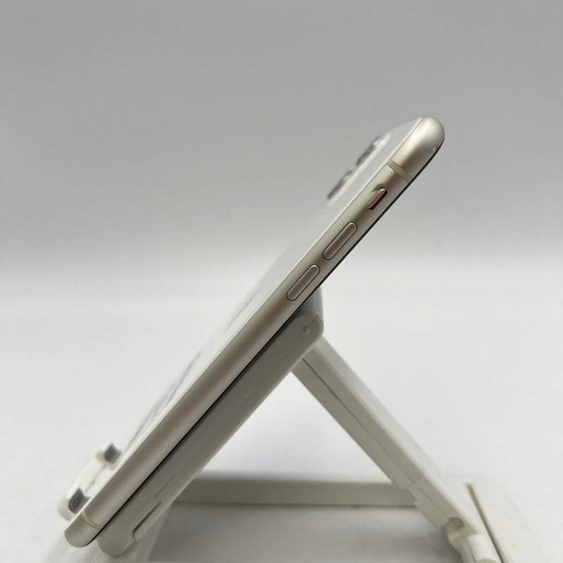 iPhone 11 128GB Trắng 98% pin 100% Máy đã trả hết tiền mạng dùng như Quốc tế Apple (Đã thay pin, đốm 1x, xước viền) - HH7441