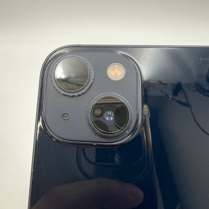 iPhone 13 256GB Đen 98% pin 100% Máy đã trả hết tiền mạng dùng như Quốc tế Apple (Đã thay pin, xước viền cam, viền xước) - HH6588