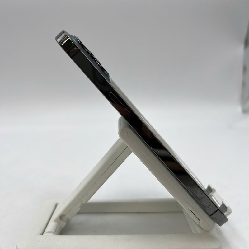 iPhone 12 Pro Max 256GB Đen 98% pin 100% Máy đã trả hết tiền mạng dùng như Quốc tế Apple (Đã thay pin, ám mặt lưng, viền xước, đốm 2.5x) - HH0322