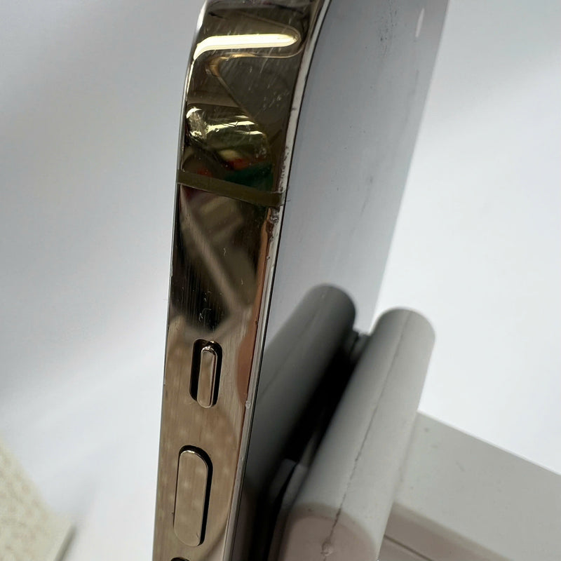 iPhone 14 Pro 256GB Vàng 98% pin 100% Quốc tế từ AU (Không dùng sim AU - Đã thay pin, đốm 0.5x/3x, màn xước, viền xước, viền cam xước) - HH3343