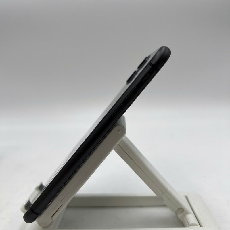 iPhone 11 256GB Đen 98% pin 100% ĐBH Máy đã trả hết tiền mạng dùng như Quốc tế Apple (Đã thay pin, đốm 1x, sứt viền, viền cam xước) - HH2708
