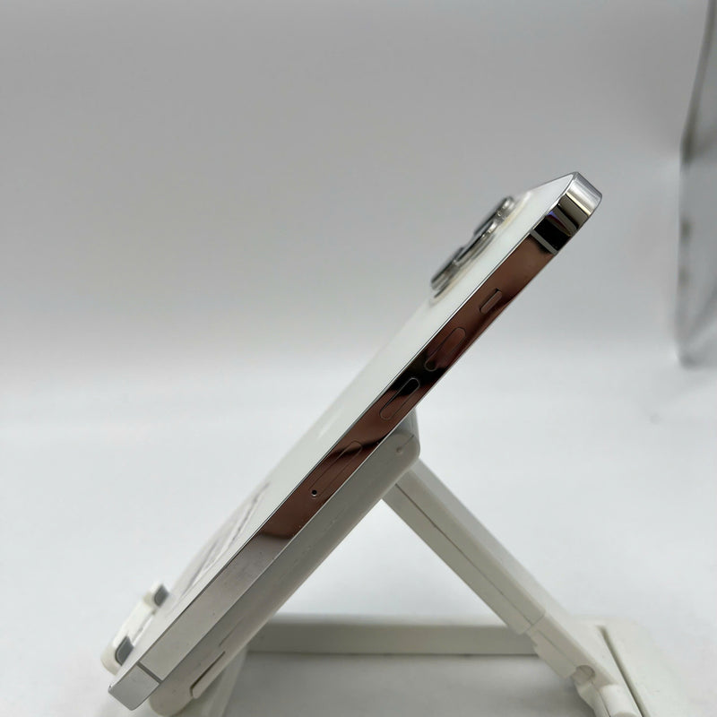 iPhone 13 Pro Max 128GB Trắng 98% pin 100% Quốc tế từ DCM (Không dùng sim DCM - Đã thay pin, xước viền, viền cam xước, đốm 1x) - HH3268