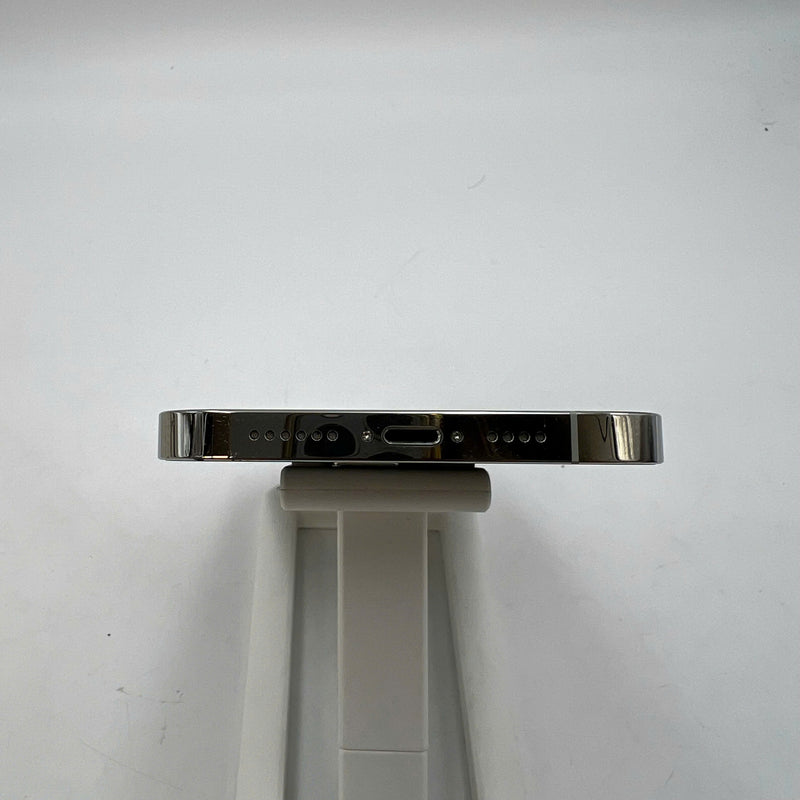 iPhone 13 Pro Max 128GB Trắng 98% pin 100% Quốc tế từ DCM (Không dùng sim DCM - Đã thay pin, xước viền, viền cam xước, đốm 1x) - HH3268