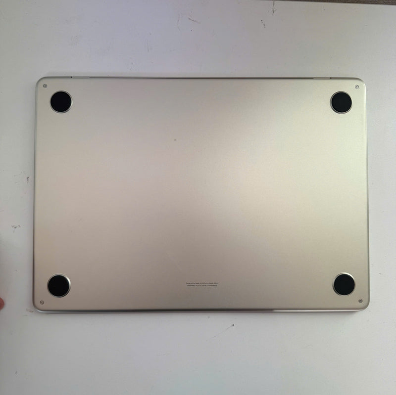 Macbook Air 2022 13.6in Trắng Apple M2/ RAM 8GB/ SSD 256GB 99% Sạc 32 lần BPTN