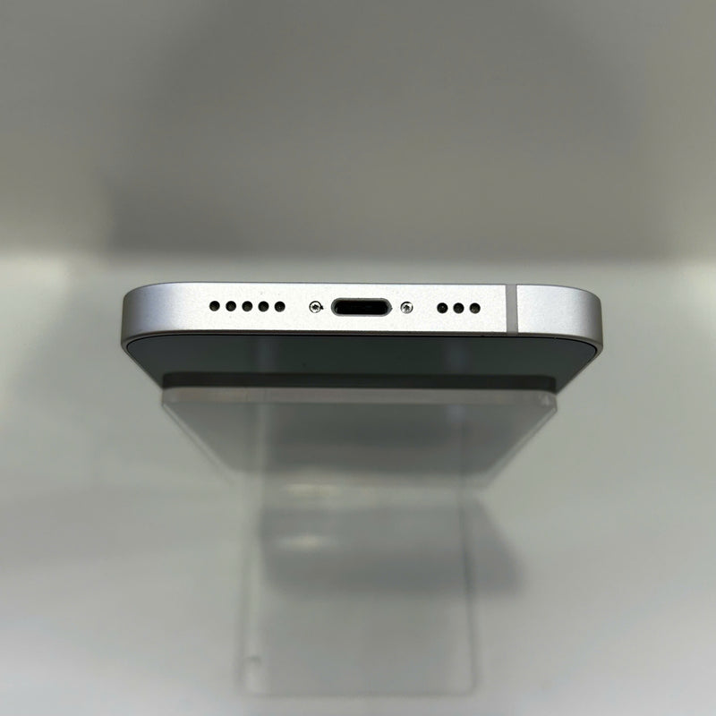 iPhone 13 128GB Trắng 98% pin 100% Máy đã trả hết tiền mạng dùng như Quốc tế Apple (xước viền,ĐTP) - HH8717