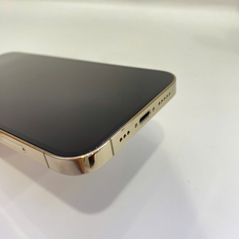 iPhone 12 Pro 128GB Vàng 98% pin 100% Máy đã trả hết tiền mạng dùng như Quốc tế Apple (đốm 1x,móp viền,xước viền, ĐTP) - HH0227