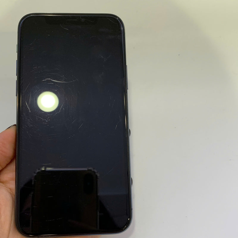 iPhone 11 Pro 256GB Xanh Lá 97% pin 100% Máy đã trả hết tiền mạng dùng như Quốc tế Apple (màn xước nhiều, ĐTP) - HH3549