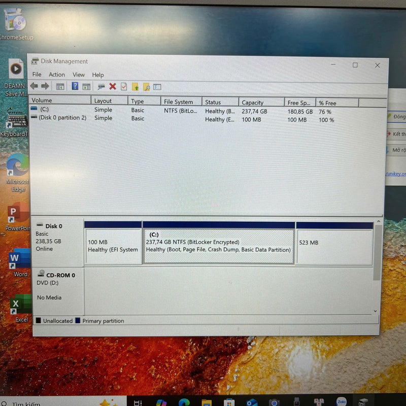 HP Probook 650 G4 15.6" i5 - 7200U/ RAM 8GB/ SSD 256GB BPTN Likenew (có vết nứt bên trái chuột)