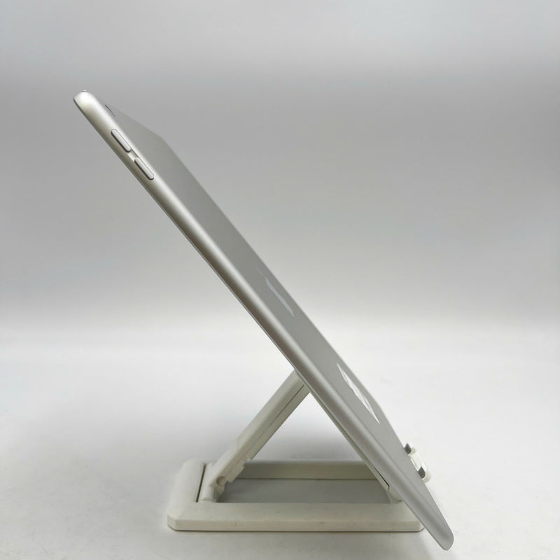 Ipad Air 2 9.7" 32GB Silver Wifi 98% pin từ 95% (Xước viền)