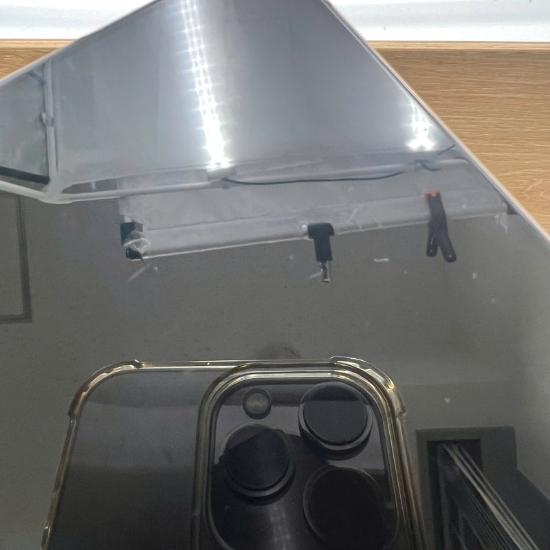 iPhone 16 Pro 128GB Vàng Sa Mạc 98% pin 93% Quốc tế Apple (xước viền, móp viền, màn xước) - HH0256