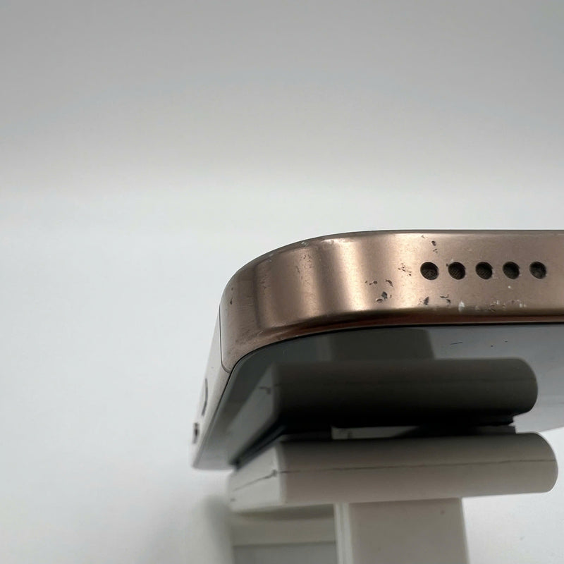 iPhone 16 Pro 128GB Vàng Sa Mạc 98% pin 93% Quốc tế Apple (xước viền, móp viền, màn xước) - HH0256