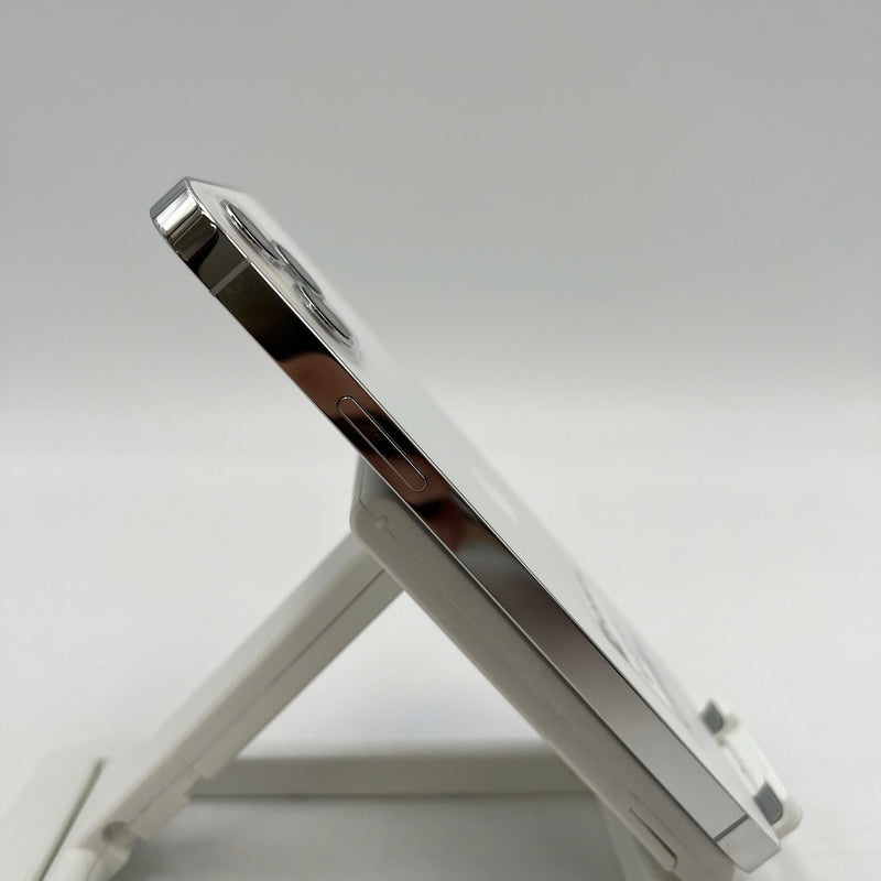 iPhone 12 Pro 256GB Trắng 98% pin 100% Máy đã trả hết tiền mạng dùng như Quốc tế Apple (xước viền, đốm 1x,ĐTP) - HH6005