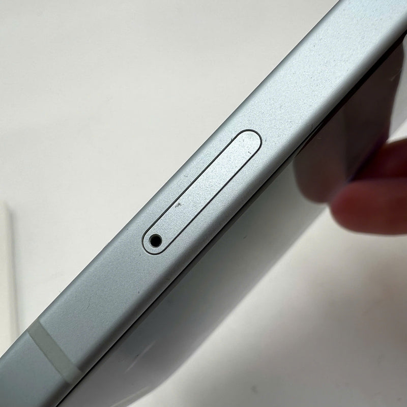 iPhone 15 256GB Xanh Dương 98% pin 100% Quốc tế từ SB (Không dùng sim SB - Đã thay pin, xước viền, viền cam xước) - HH5592