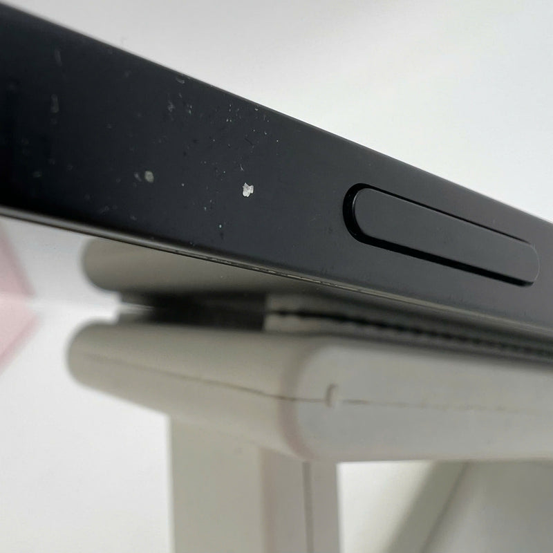 iPhone 13 128GB Đen 98% pin 100% Máy đã trả hết tiền mạng dùng như Quốc tế Apple (xước viền,ám viền,xước viền cam,ĐTP) - HH3490