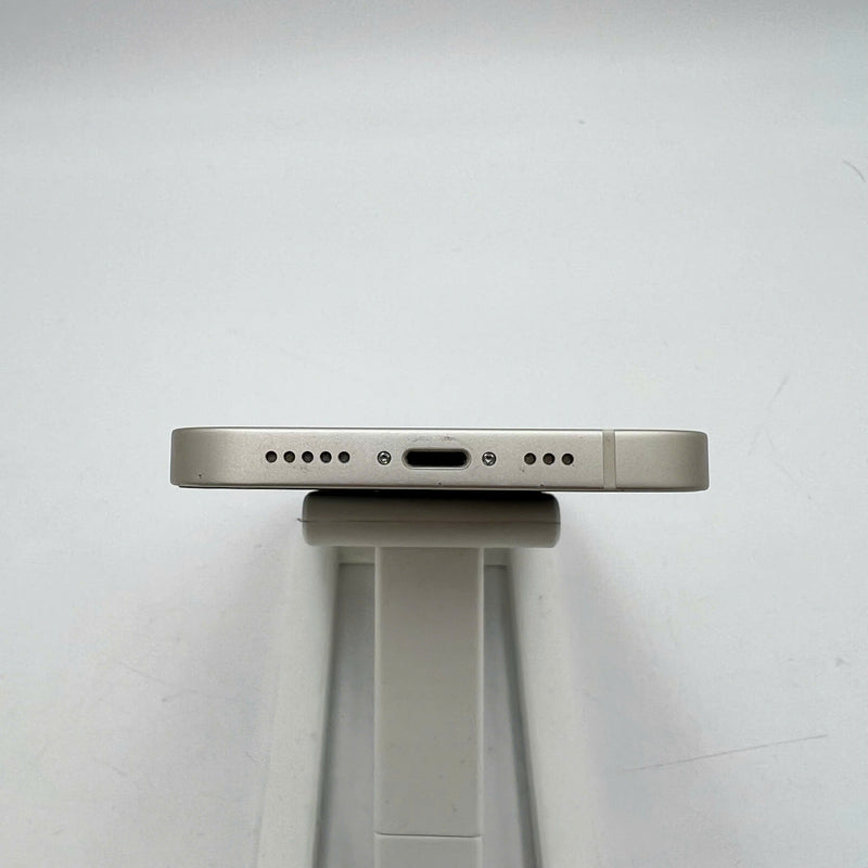 iPhone 13 256GB Trắng 98% pin 100% Quốc tế từ SB (Không dùng sim SB - Đã thay pin, màn xước, viền xước) - HH9359