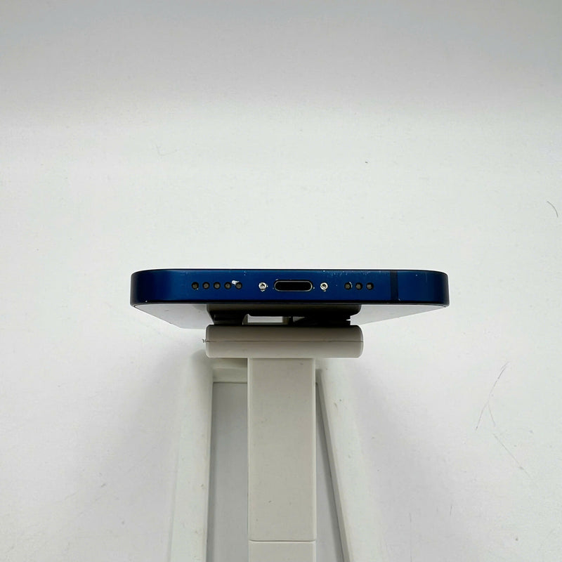 iPhone 12 256GB Xanh Dương 98% pin 100% Máy đã trả hết tiền mạng dùng như Quốc tế Apple (Đã thay pin, xước viền, xước viền cam) - HH9630