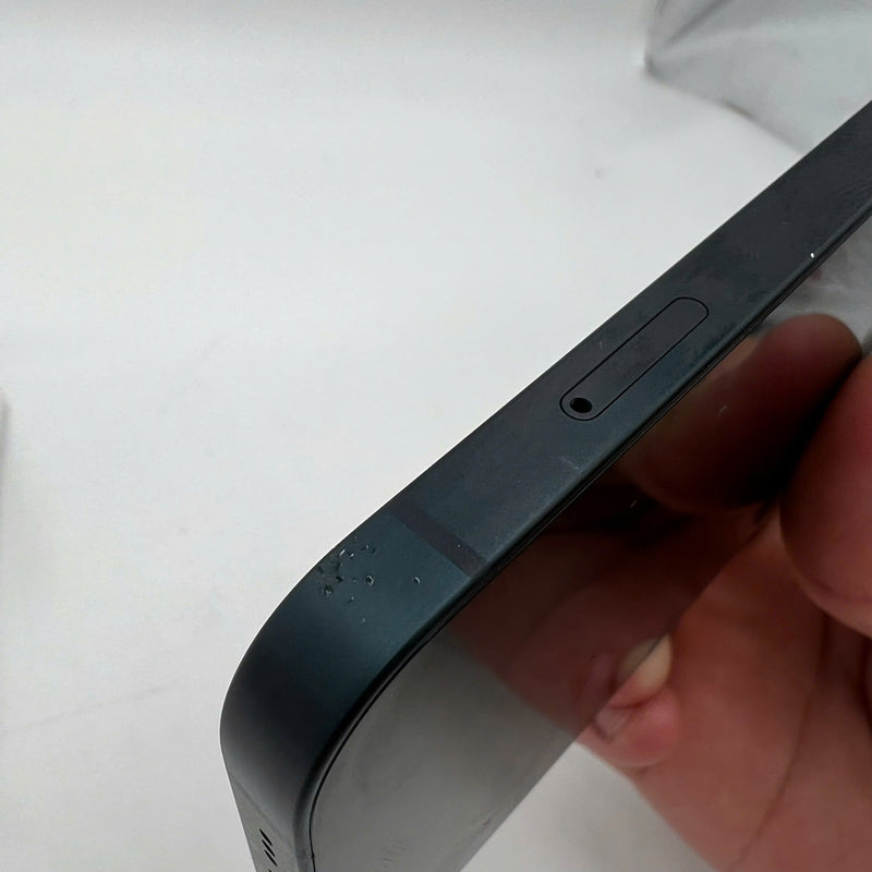 iPhone 14 256GB Đen 98% pin 100% Quốc tế từ AU (Không dùng sim AU - Đã thay pin, xước viền, xước phần cam) - HH7828