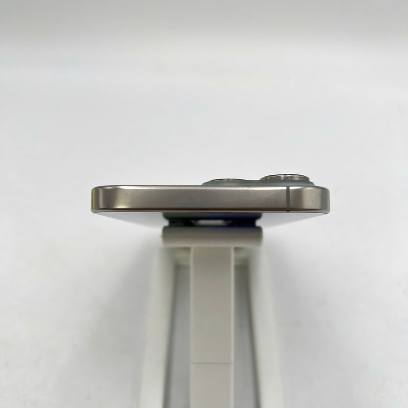 iPhone 16 Pro Max 256GB Tự Nhiên 98% pin 93% Máy đã trả hết tiền mạng dùng như Quốc tế Apple - HH3230