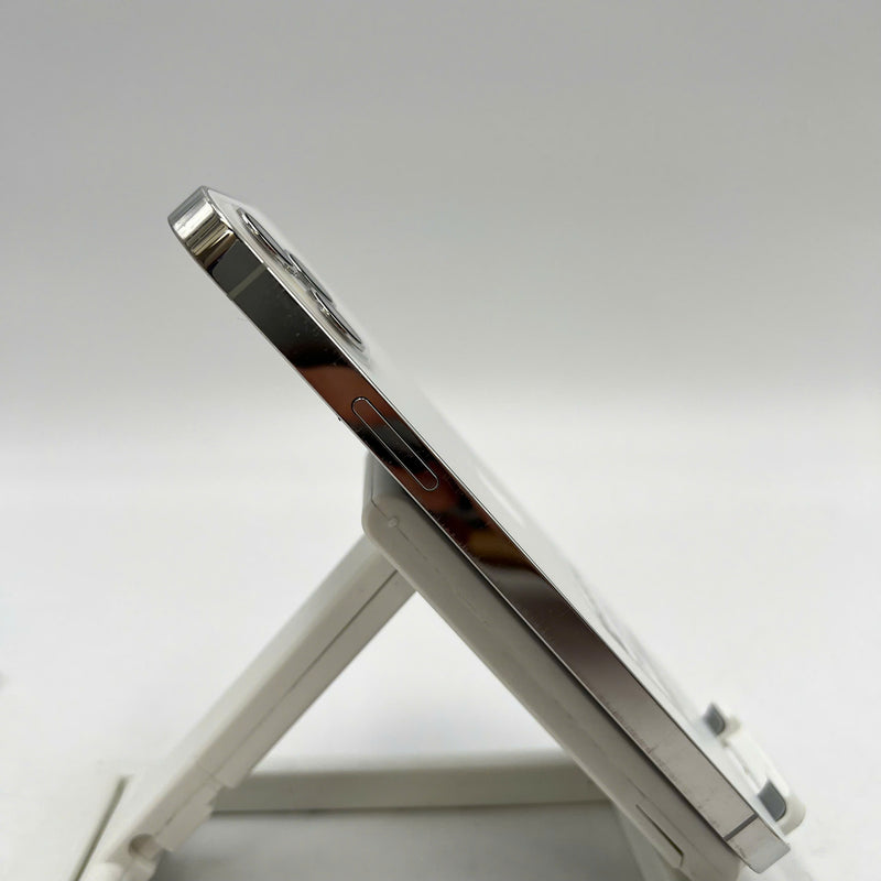 iPhone 12 Pro 128GB Trắng 98% pin 100% Máy đã trả hết tiền mạng dùng như Quốc tế Apple (Đã thay pin, xước viền) - HH0153