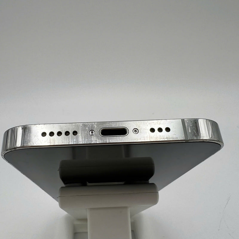 iPhone 12 Pro 128GB Trắng 98% pin 100% Máy đã trả hết tiền mạng dùng như Quốc tế Apple (Đã thay pin, xước viền) - HH0153