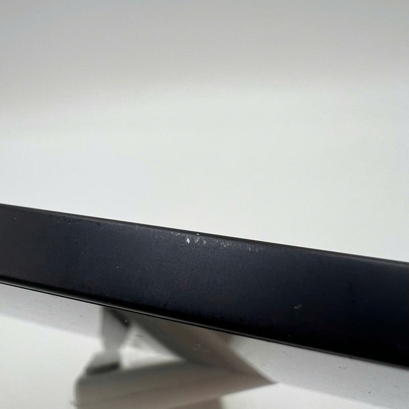 iPhone 12 64GB Đen 98% pin 100% Máy đã trả hết tiền mạng dùng như Quốc tế Apple (Đã thay pin, xước viền, xước viền cam) - HH8369