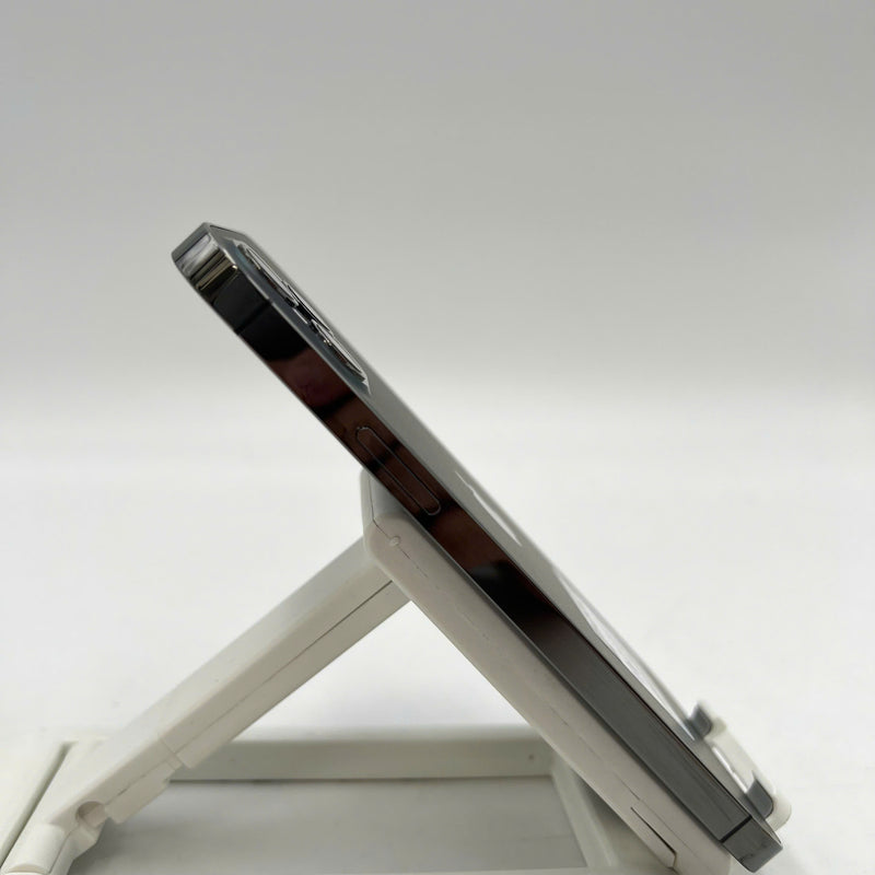 iPhone 12 Pro 256GB Đen 98% pin 100% Máy đã trả hết tiền mạng dùng như Quốc tế Apple (Đã thay pin, đốm 1x, xước viền chân sạc) - HH9044