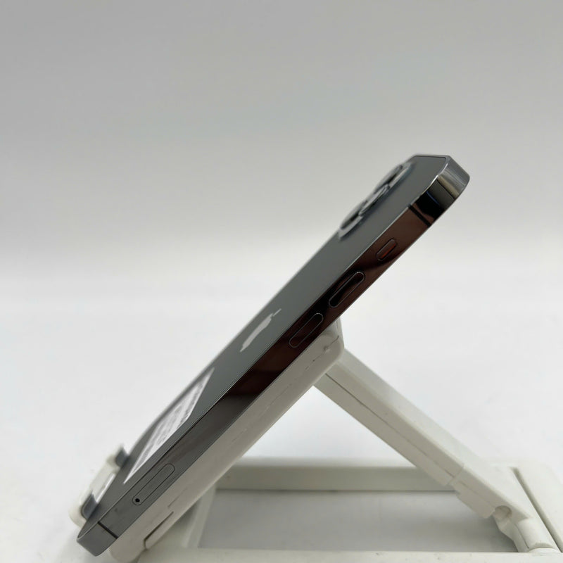 iPhone 12 Pro 256GB Đen 98% pin 100% Máy đã trả hết tiền mạng dùng như Quốc tế Apple (Đã thay pin, đốm 1x, xước viền chân sạc) - HH9044