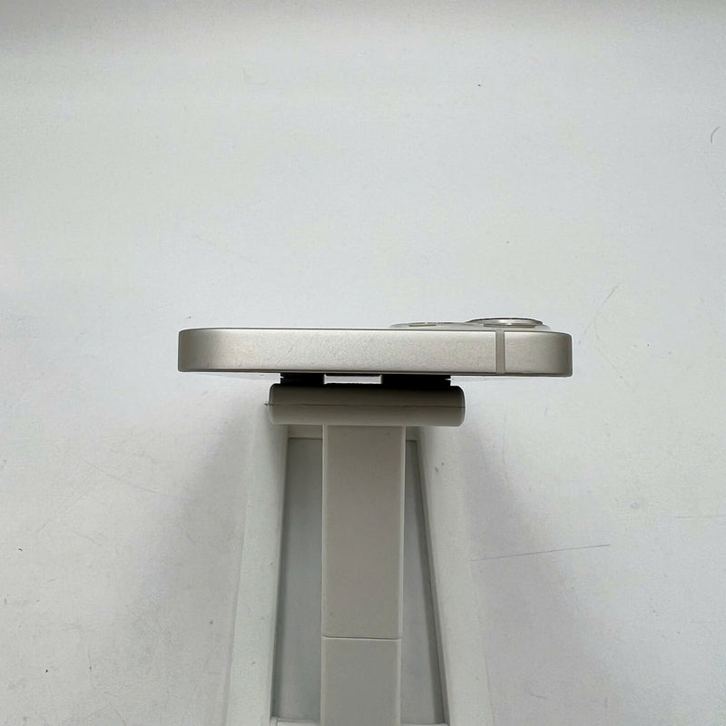 iPhone 13 128GB Trắng 98% pin 100% Quốc tế Apple (Đã thay pin, xước viền) - HH0055