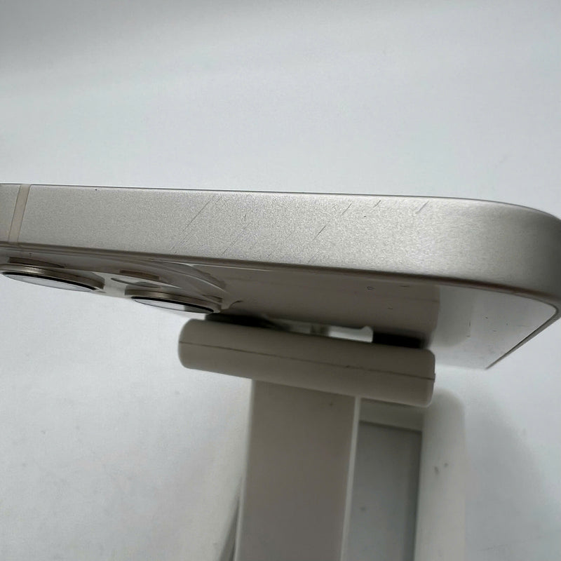 iPhone 13 128GB Trắng 98% pin 100% Quốc tế Apple (Đã thay pin, xước viền) - HH0055