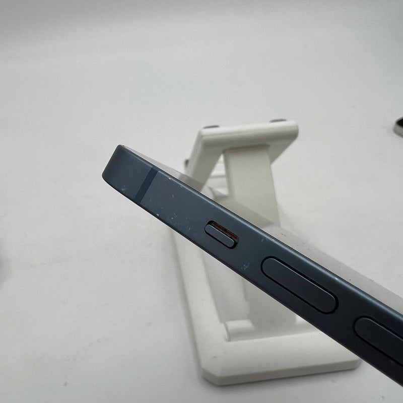 iPhone 14 128GB Xanh dương 98% pin 100% Quốc tế từ DCM (Không dùng sim DCM - Đã thay pin, xước sơn viền, xước viền cam) - HH5710