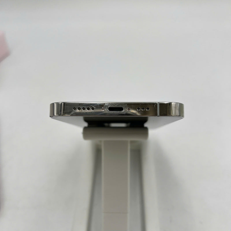 iPhone 12 Pro 256GB Trắng 98% pin 100% Máy đã trả hết tiền mạng dùng như Quốc tế Apple (xước viền,ĐTP) - HH3118