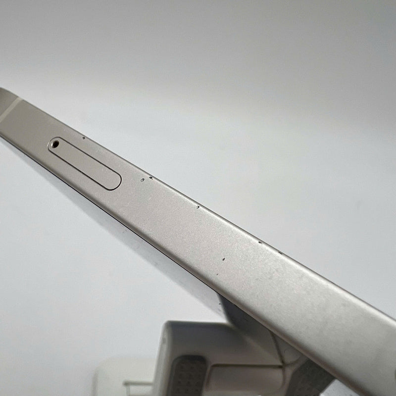 iPhone 14 256GB Trắng 98% pin 100% Quốc tế từ AU (Không dùng sim AU - Đã thay pin, màn viền xước, xước viền cam) - HH5659