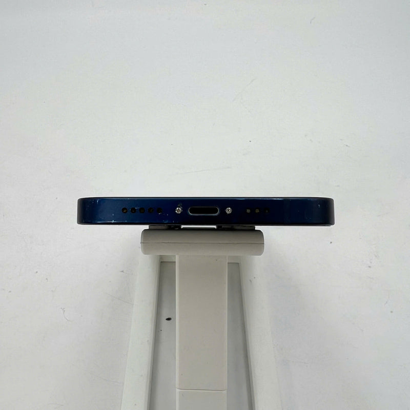 iPhone 12 128GB Xanh dương 98% pin 100% Máy đã trả hết tiền mạng dùng như Quốc tế Apple (Đã thay pin, xước viền cam, xước sơn viền) - HH5370