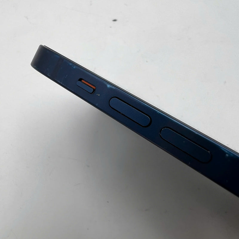iPhone 12 128GB Xanh dương 98% pin 100% Máy đã trả hết tiền mạng dùng như Quốc tế Apple (Đã thay pin, xước viền cam, xước sơn viền) - HH5370